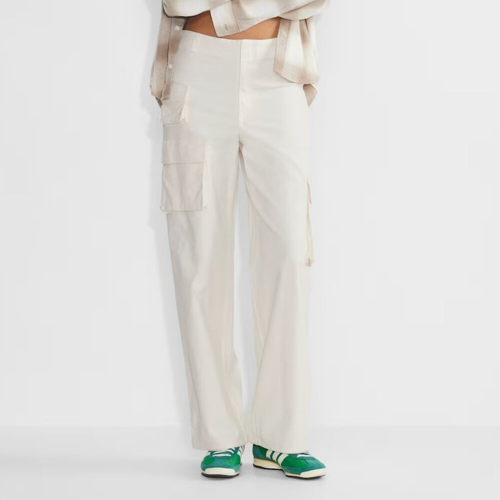 NWOT Artizia TNA Picture White Cargo Pants Size 4 (originally $128)